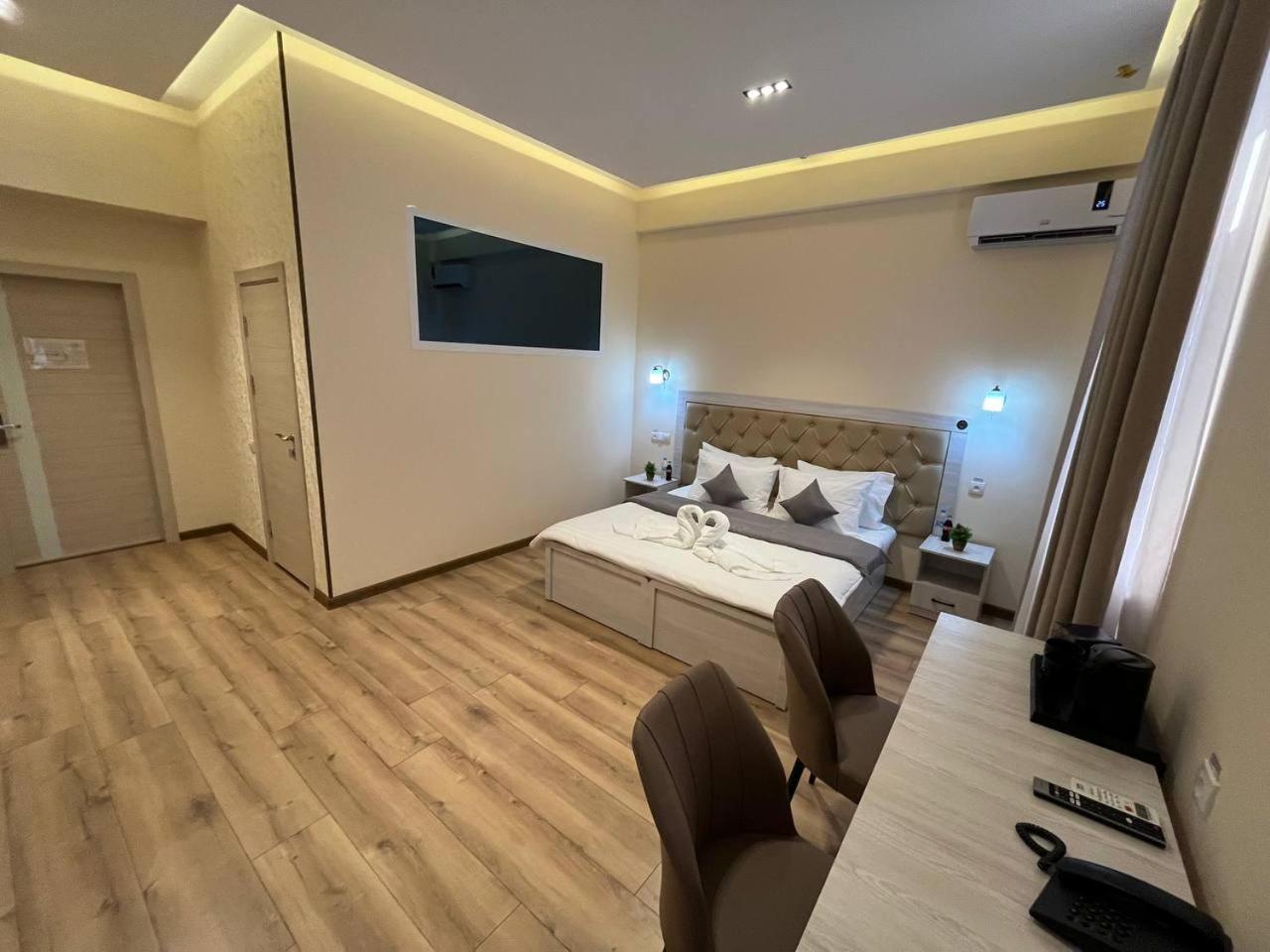 Aks Hotel Ташкент Екстериор снимка